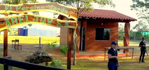 Eingang zu "El Paraíso Verde" in Paraguay
